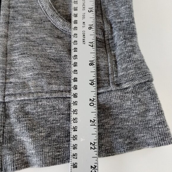 Lululemon Scuba Hoodie Size 2 Gray Full Zip Fitted Pockets Hooded Gym Athletic - Picture 8 of 12